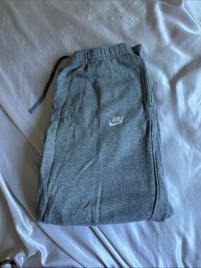 Nike women Heather Gray Jogger Pants